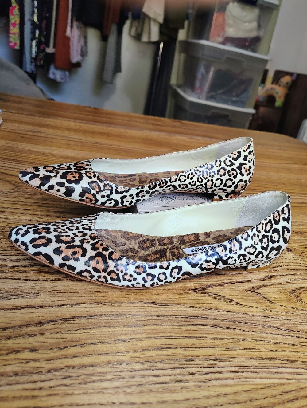 Manolo Blahnik Leather Pointed-Toe Leopard Print Women's Flats Beige Black 36½. - Picture 5 of 15
